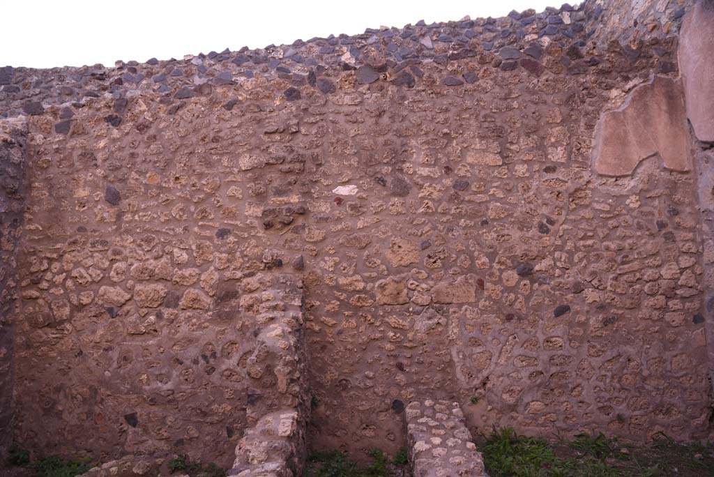 I.4.28 Pompeii. October 2019. Room 27, detail of upper west wall.
Foto Tobias Busen, ERC Grant 681269 DÉCOR.