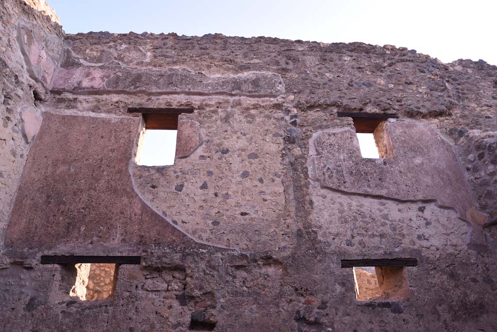 I.4.28 Pompeii. October 2019. Room 27, upper east wall.
Foto Tobias Busen, ERC Grant 681269 DÉCOR.