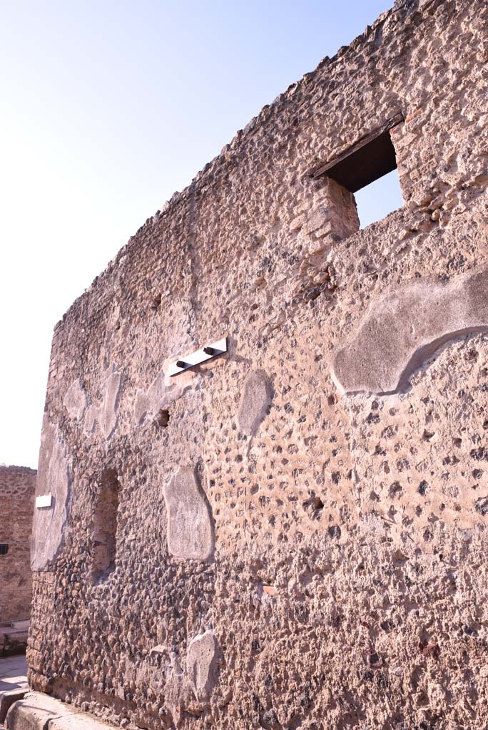 I.4.28 Pompeii. October 2019. 
Looking towards exterior side wall in Vicolo del Citarista at south end near junction with Vicolo del Menandro.
Foto Tobias Busen, ERC Grant 681269 DÉCOR.