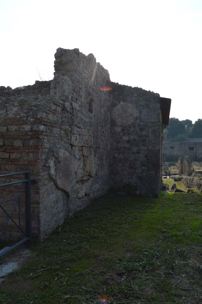 I.5.2 Pompeii, on left, with I.5.1, on right. October 2017. 
Looking west towards street altar, on east side of structure of I.5.1.
Foto Taylor Lauritsen, ERC Grant 681269 DÉCOR.