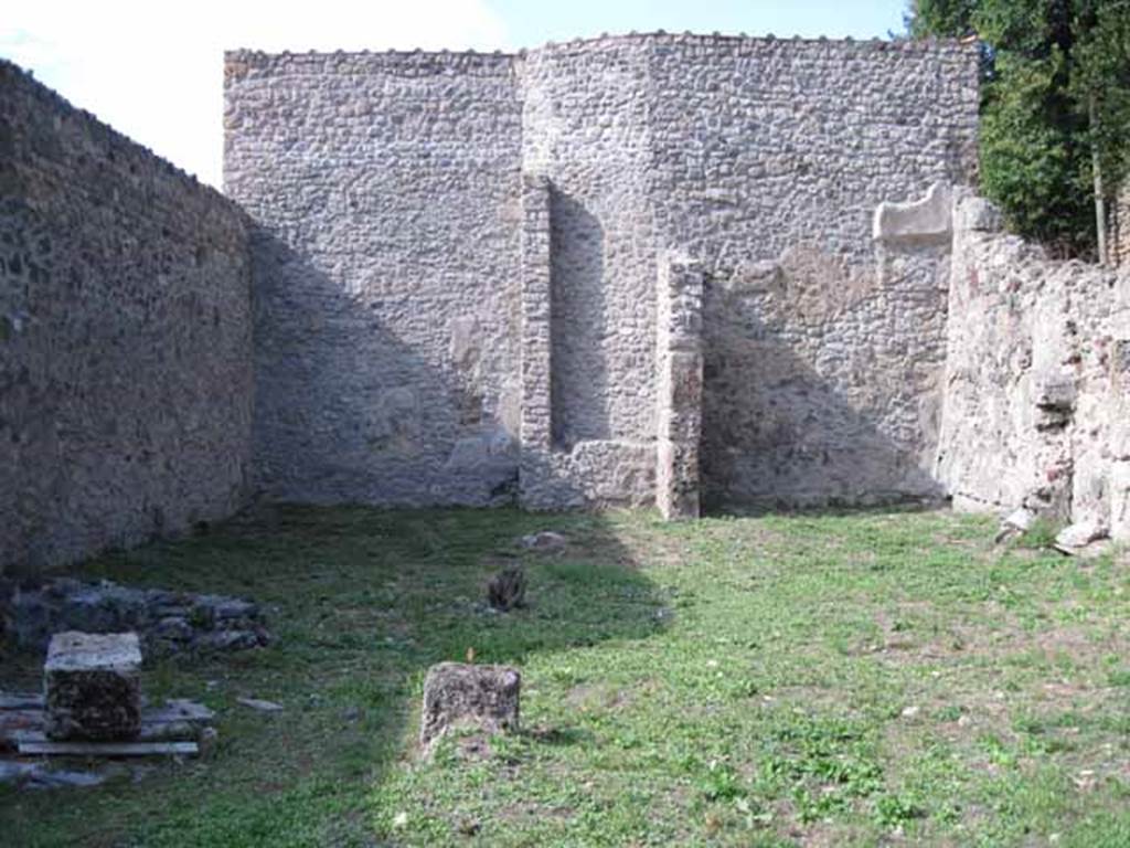 I.5.3 Pompeii. September 2010.  Looking north across large area. Photo courtesy of Drew Baker.