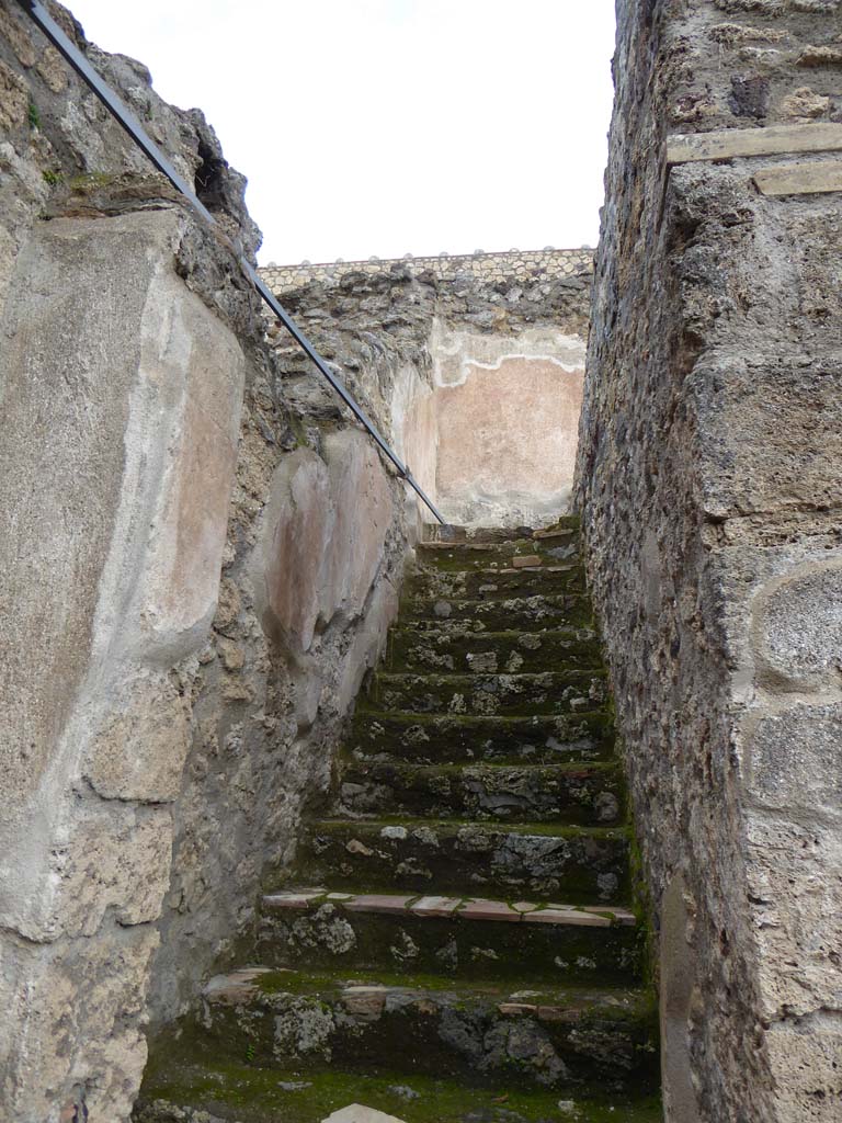 I.6.2 Pompeii. January 2017.  Stairs to upper floor, on east side of atrium.
Foto Annette Haug, ERC Grant 681269 DÉCOR.