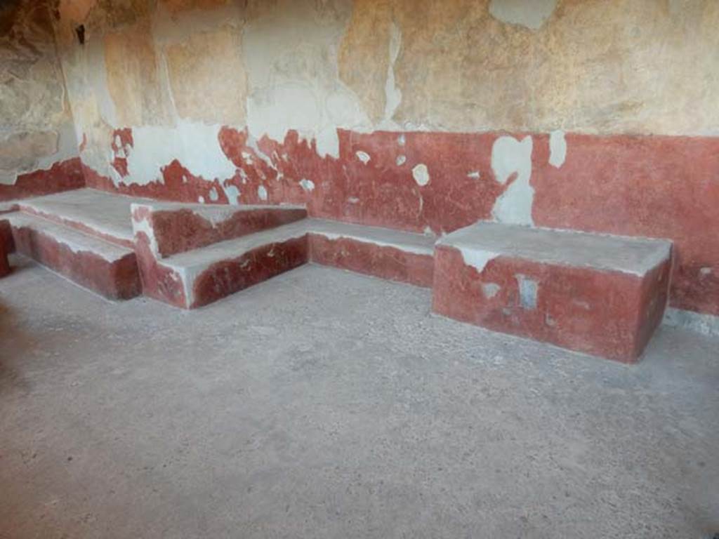 I.6.2 Pompeii. May 2016. Looking towards north side of triclinium with table.    Photo courtesy of Buzz Ferebee.