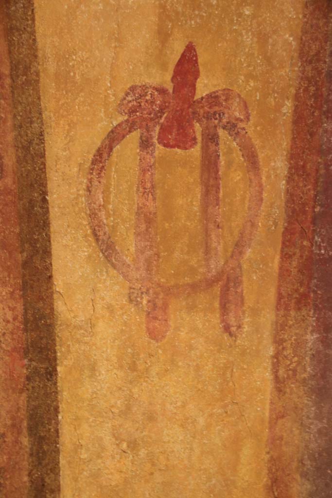 I.6.2 Pompeii. September 2019. Detail of painted decoration from south wall. 
Photo courtesy of Klaus Heese.
