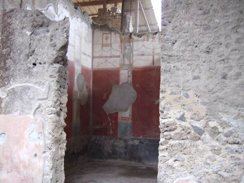 I.6.4 Pompeii.  December 2005.  Doorway to Room 5.