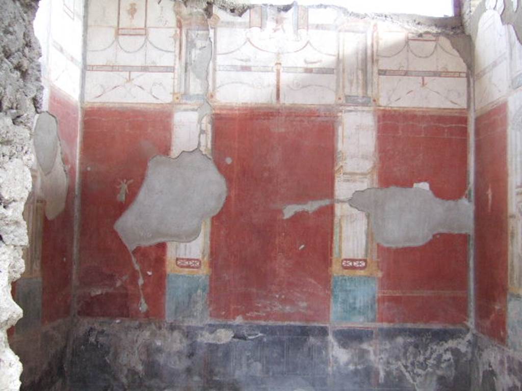 I.6.4  Pompeii.  December 2005. Room 5, East wall