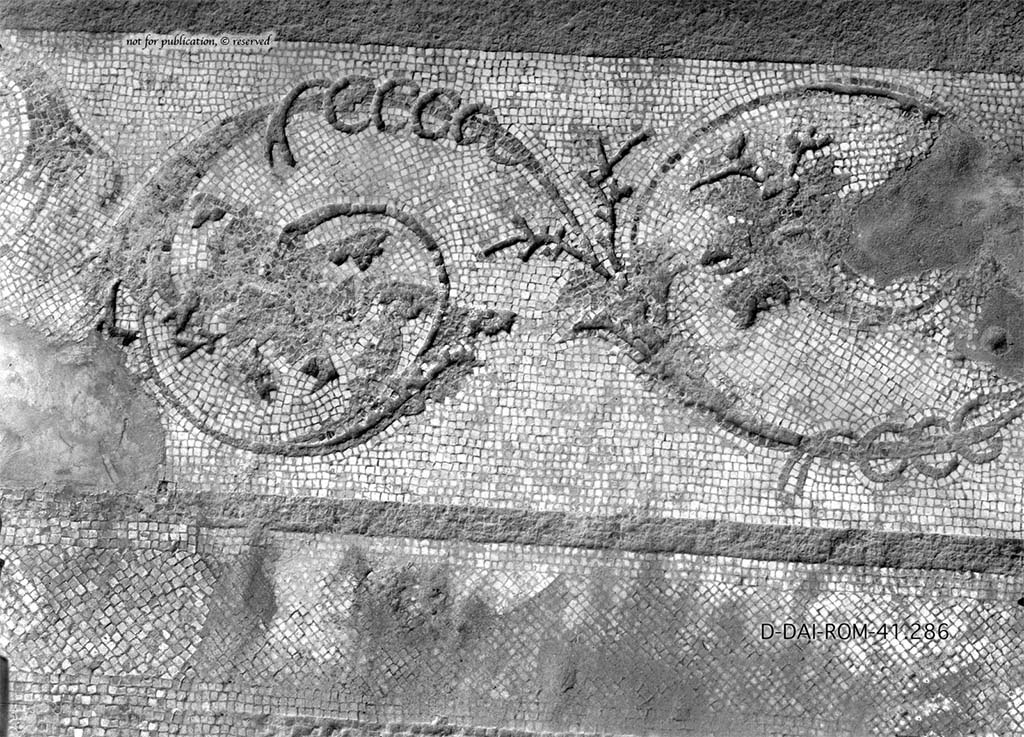 I.6.4 Pompeii. Before 1938. Room 11, mosaic floor spirals.
DAIR 41.286. Photo © Deutsches Archäologisches Institut, Abteilung Rom, Arkiv. 
See Pernice, E.  1938. Pavimente und Figürliche Mosaiken: Die Hellenistische Kunst in Pompeji, Band VI. Berlin: de Gruyter, Taf. 26,3.