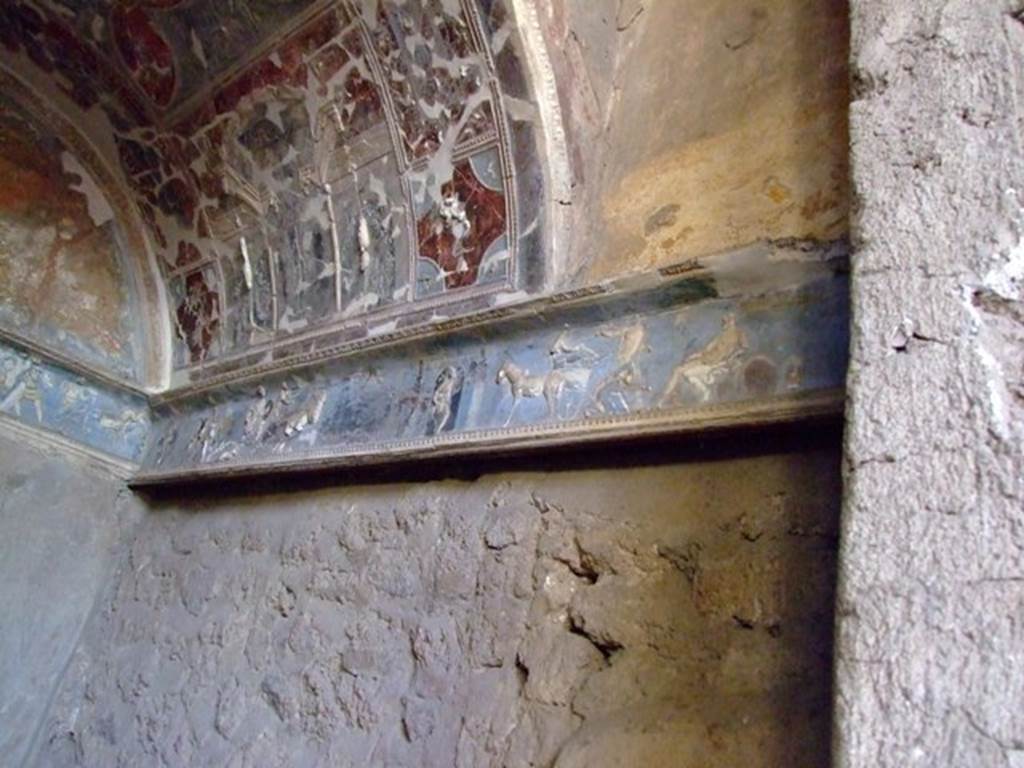 I.6.4 Pompeii.  March 2009. Room 16, Sacellum. West side.  Frieze showing scenes from the Iliad.