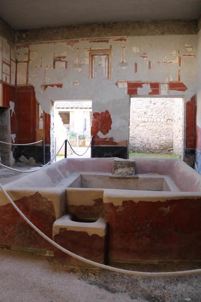 I.6.7 Pompeii. December 2018. 
Looking towards south wall of atrium. Photo courtesy of Aude Durand.