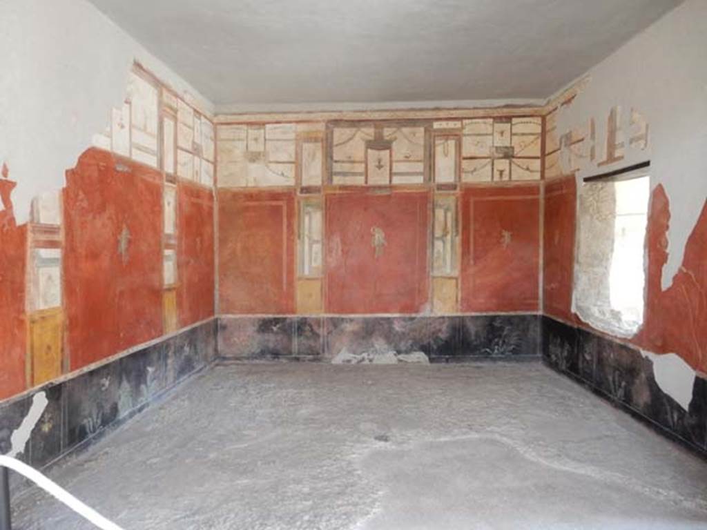 I.6.7 Pompeii. May 2016. Large oecus on east side of atrium. 
Photo courtesy of Buzz Ferebee.