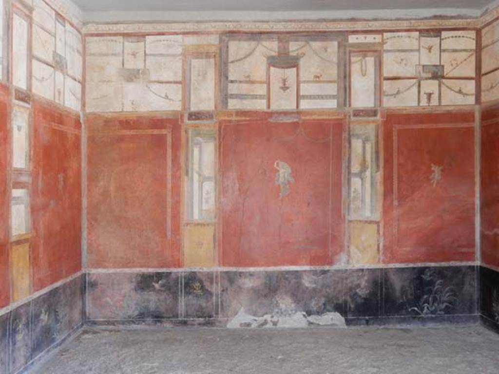 I.6.7 Pompeii. May 2016. Looking towards east wall of large oecus.  
Photo courtesy of Buzz Ferebee.