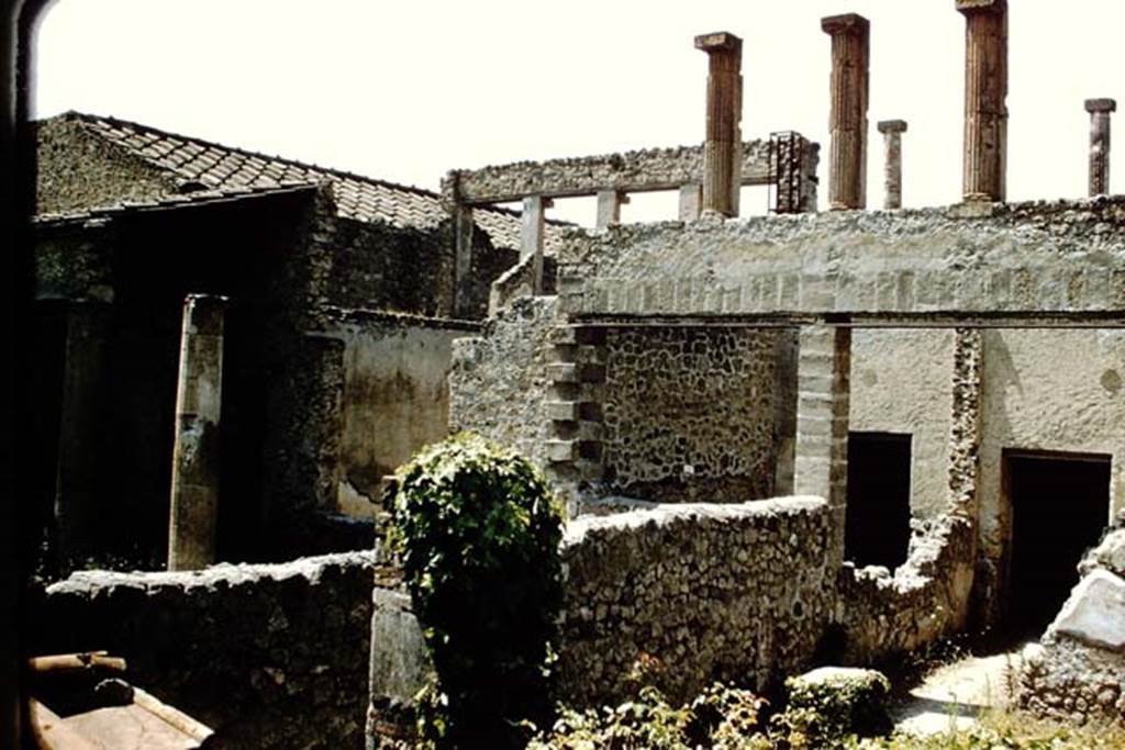 I.6.7 Pompeii. 1959. Looking north-west from garden area towards the doorway from the tablinum to the atrium, on the right. Photo by Stanley A. Jashemski.
Source: The Wilhelmina and Stanley A. Jashemski archive in the University of Maryland Library, Special Collections (See collection page) and made available under the Creative Commons Attribution-Non Commercial License v.4. See Licence and use details.
J59f0176