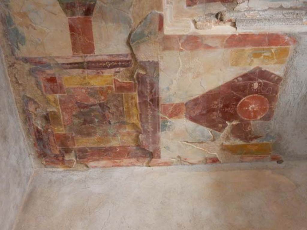 I.6.11 Pompeii. May 2015. Detail from decorated ceiling of cubiculum 2, on east side of atrium. 
Photo courtesy of Buzz Ferebee.
