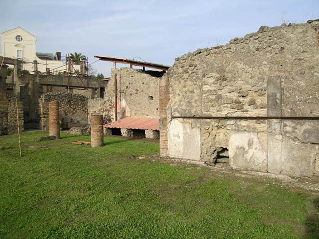 I.6.11 Pompeii. October 2004. Looking north-east across garden area. Photo courtesy of Nicolas Monteix.