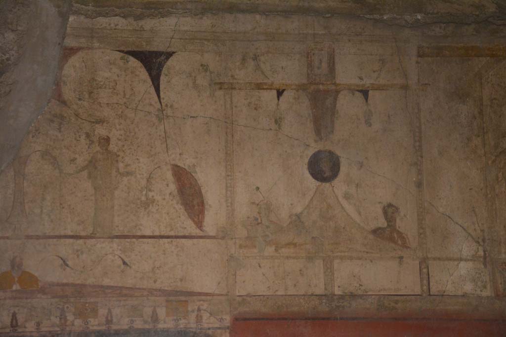 I.6.15 Pompeii. March 2019. Room 11, detail of painted decoration from upper east wall at south end.     
Foto Annette Haug, ERC Grant 681269 DÉCOR