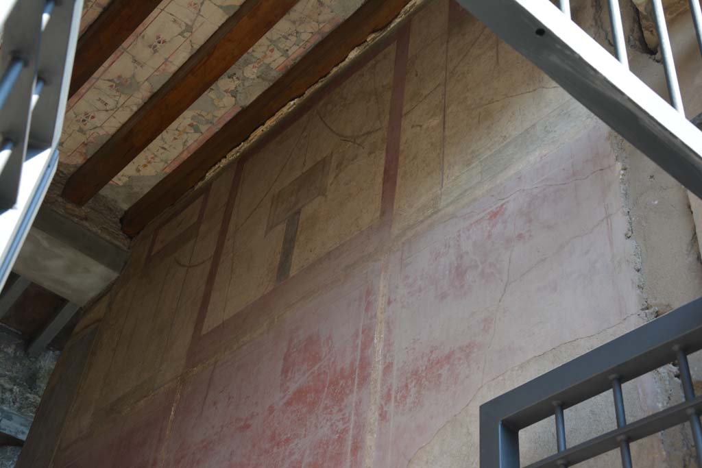 I.6.15 Pompeii. March 2019. Looking north along upper east wall of entrance corridor/fauces.           
Foto Annette Haug, ERC Grant 681269 DÉCOR