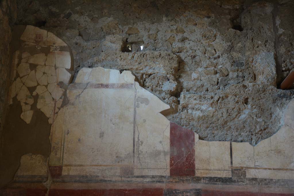 I.6.15 Pompeii. March 2019. Room 4, detail of upper west wall of atrium.
Foto Annette Haug, ERC Grant 681269 DÉCOR