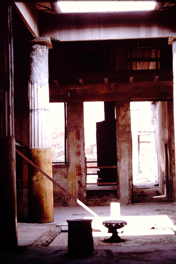 I.6.15 Pompeii. 1964. 
Room 4, looking north across tetrastyle atrium towards garden area. Photo by Stanley A. Jashemski.
Source: The Wilhelmina and Stanley A. Jashemski archive in the University of Maryland Library, Special Collections (See collection page) and made available under the Creative Commons Attribution-Non-Commercial License v.4. See Licence and use details.
J64f0928