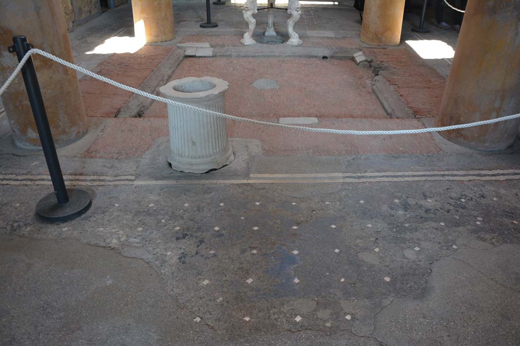 I.6.15 Pompeii. March 2019. Room 4, looking north across atrium flooring towards impluvium.
Foto Annette Haug, ERC Grant 681269 DÉCOR