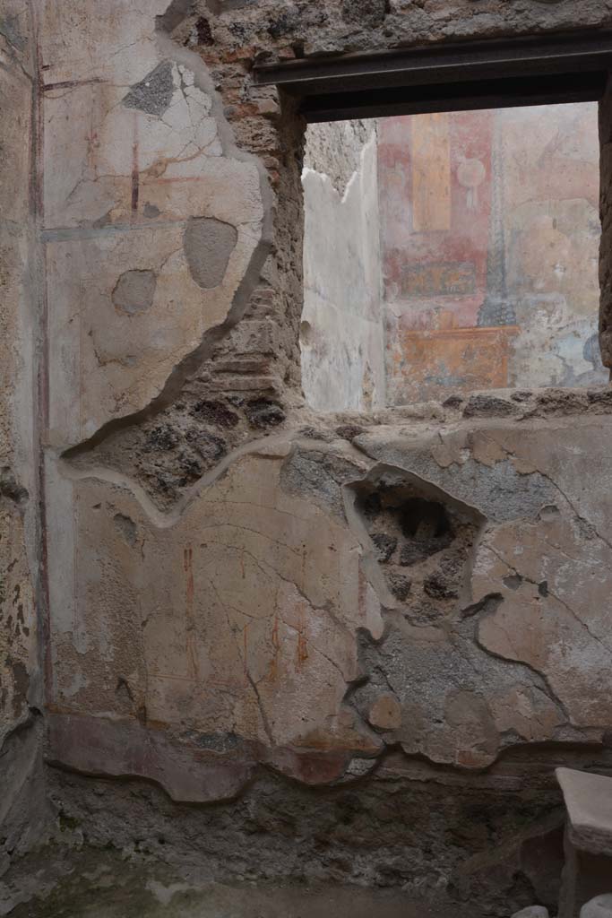 I.6.15 Pompeii. March 2019. Room 8, north-west corner and north wall with window.  
Foto Annette Haug, ERC Grant 681269 DÉCOR