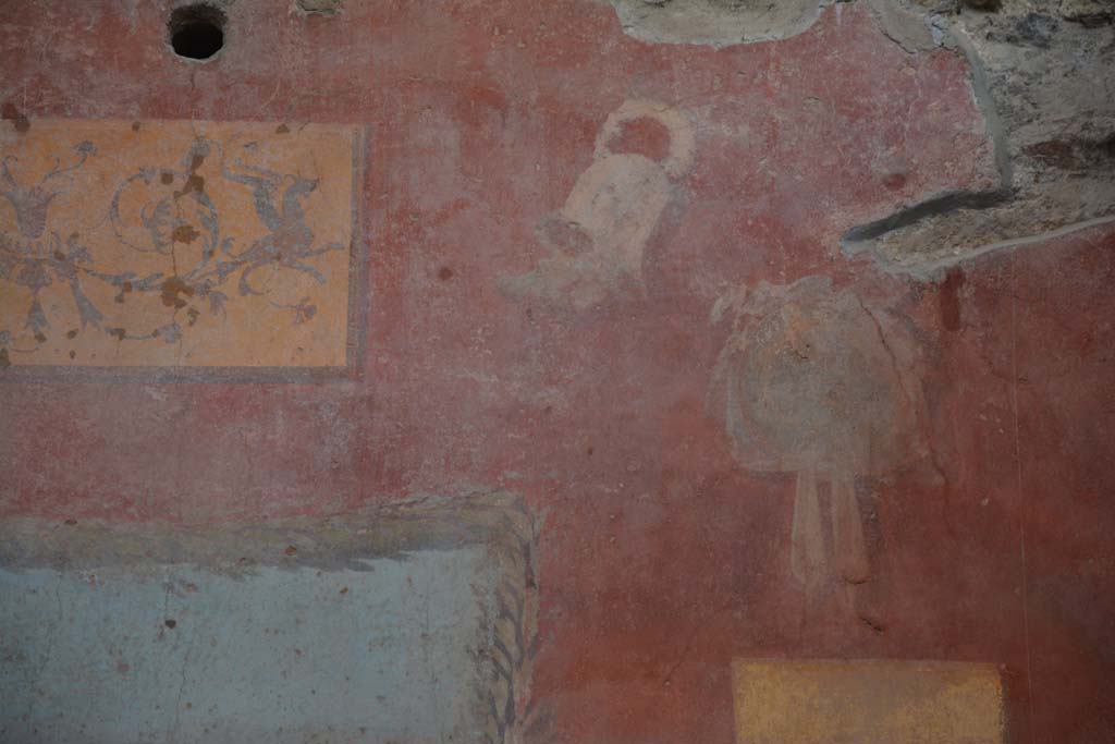 I.6.15 Pompeii. March 2019. Room 9, detail from upper east end of north wall of small garden.    
Foto Annette Haug, ERC Grant 681269 DÉCOR