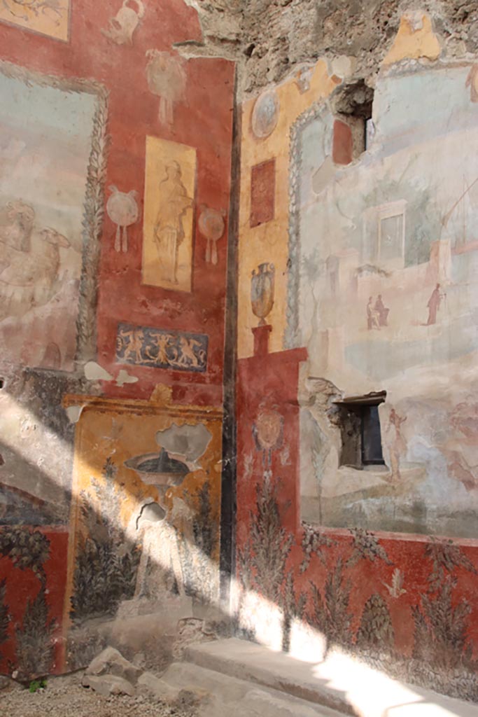 I.6.15 Pompeii. October 2023. 
Room 9, north-east corner. Photo courtesy of Klaus Heese.