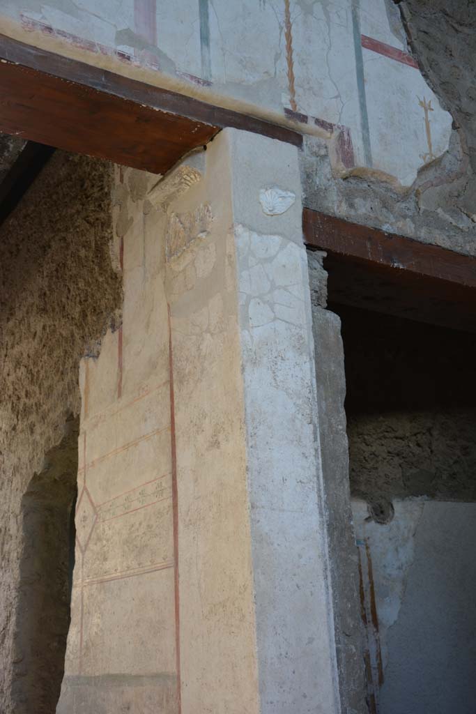 I.7.1 Pompeii. October 2019. Detail of south end of east wall of entrance corridor/atrium.
Foto Annette Haug, ERC Grant 681269 DÉCOR.