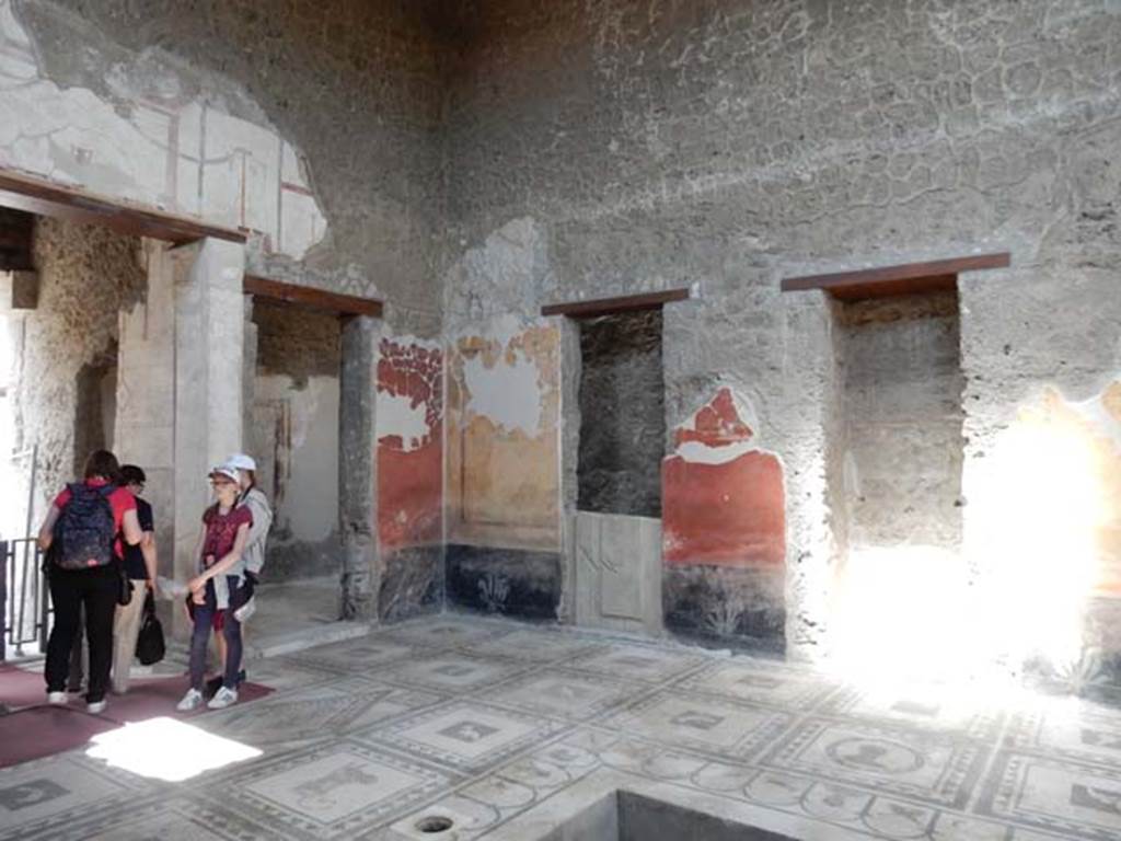 I.7.1 Pompeii. May 2016. Looking towards north-east corner of atrium. On the left is the doorway from the entrance corridor/vestibule, and next to it the doorway to the cubiculum. Photo courtesy of Buzz Ferebee.
