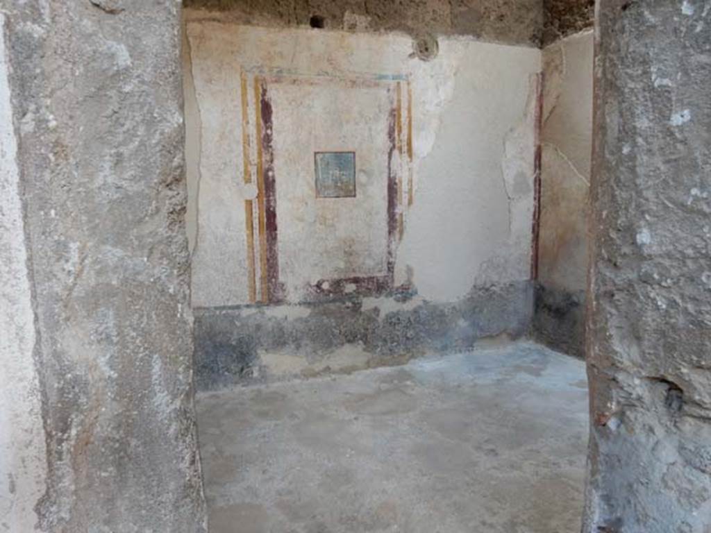 I.7.1 Pompeii. May 2016. Looking towards north wall of cubiculum, from doorway in atrium. Photo courtesy of Buzz Ferebee.