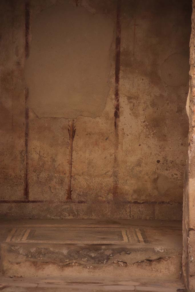 I.7.3 Pompeii. September 2019. 
Looking towards room on south side of garden area, with emblema in flooring surrounded by a border of black and white mosaic.
Photo courtesy of Klaus Heese.