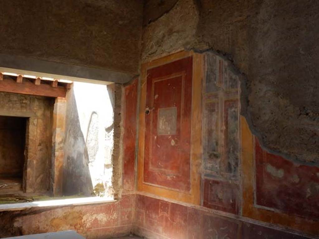 I.7.3 Pompeii. May 2016. South-west corner of atrium, and window into garden area. 
Photo courtesy of Buzz Ferebee.