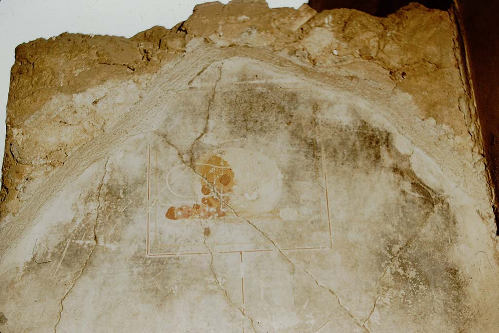 1.7.5 Pompeii. 1957. 
Painted wall plaster with remains of small painting of basket with fruit, from north wall, east side of closed tablinum. Photo by Stanley A. Jashemski.
Source: The Wilhelmina and Stanley A. Jashemski archive in the University of Maryland Library, Special Collections (See collection page) and made available under the Creative Commons Attribution-Non Commercial License v.4. See Licence and use details.
J57f0250 
See Carratelli, G. P., 1990-2003. Pompei: Pitture e Mosaici: Vol. I.  Roma: Istituto della enciclopedia italiana. (p.583.)