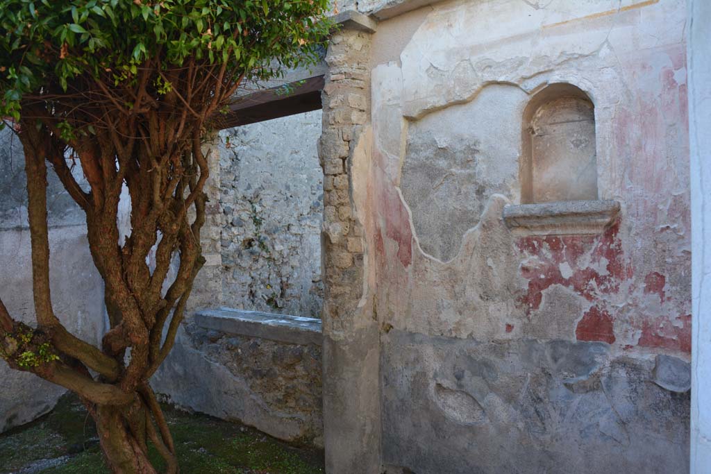 I.7.7 Pompeii. October 2019. Looking south along west wall of pseudoperistyle.
Foto Annette Haug, ERC Grant 681269 DÉCOR