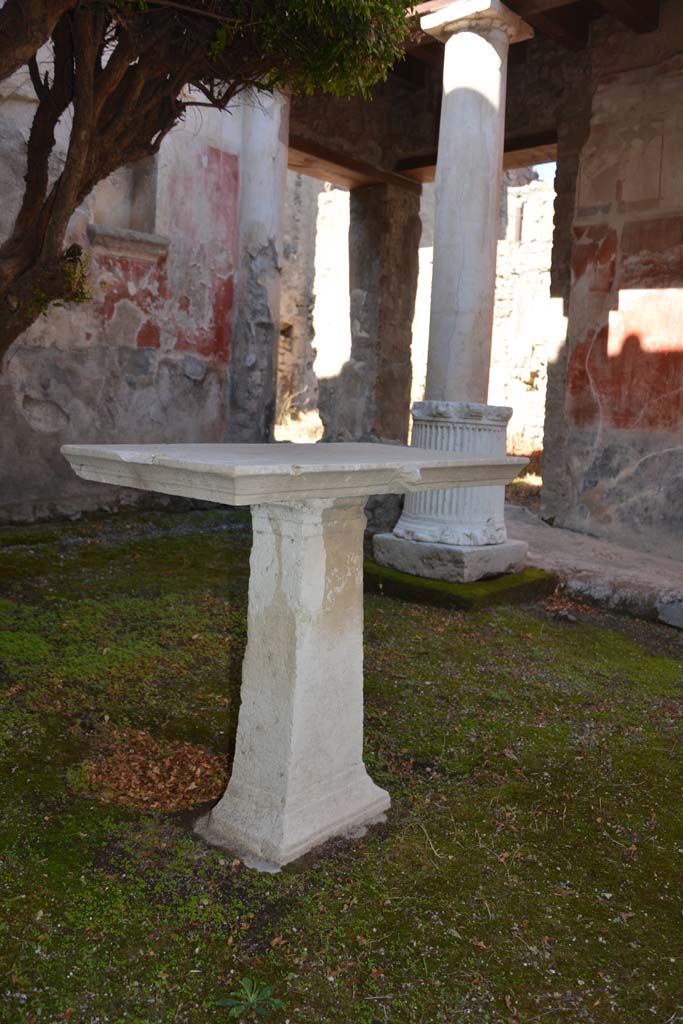 I.7.7 Pompeii. October 2019. Looking towards marble table decorated with a lion’s head. 
Foto Annette Haug, ERC Grant 681269 DÉCOR
