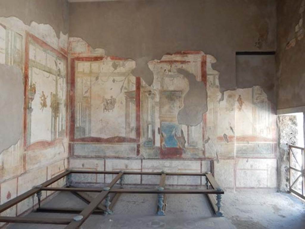I.7.11 Pompeii. May 2017. Looking towards north-west corner and north wall of triclinium. Photo courtesy of Buzz Ferebee.