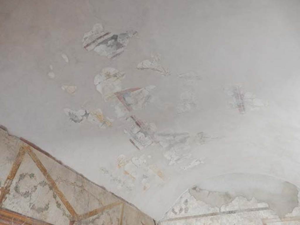 I.7.11 Pompeii. May 2017. Upper south wall and ceiling. Photo courtesy of Buzz Ferebee.