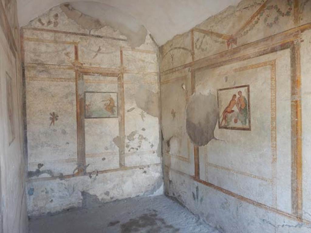 I.7.11 Pompeii. May 2017. Looking towards north-west corner and north wall of cubiculum. Photo courtesy of Buzz Ferebee.