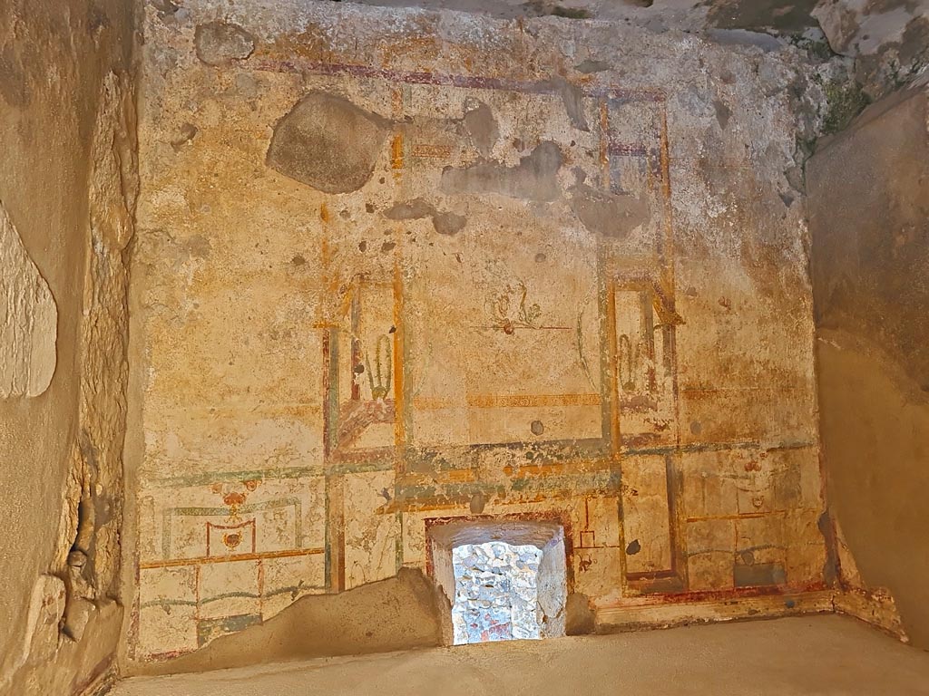 I.7.11 Pompeii. March 2024. 
East wall of cubiculum on north side of blocked doorway at I.7.10. Photo courtesy of Giuseppe Ciaramella.