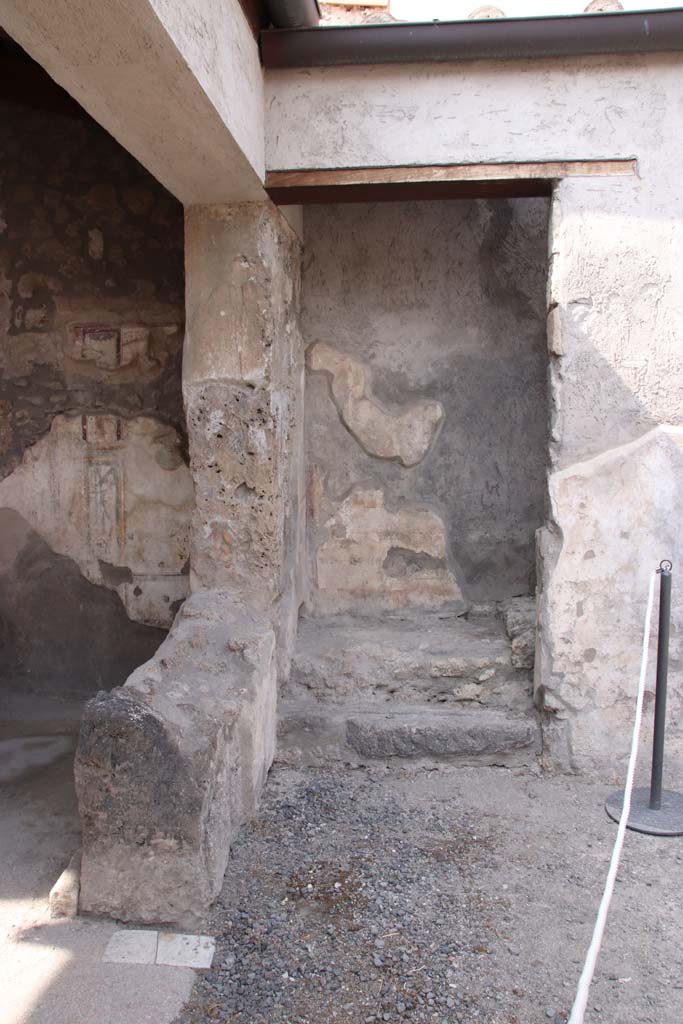 I.7.11 Pompeii. September 2021. 
Looking north to stairs in atrium. Photo courtesy of Klaus Heese.