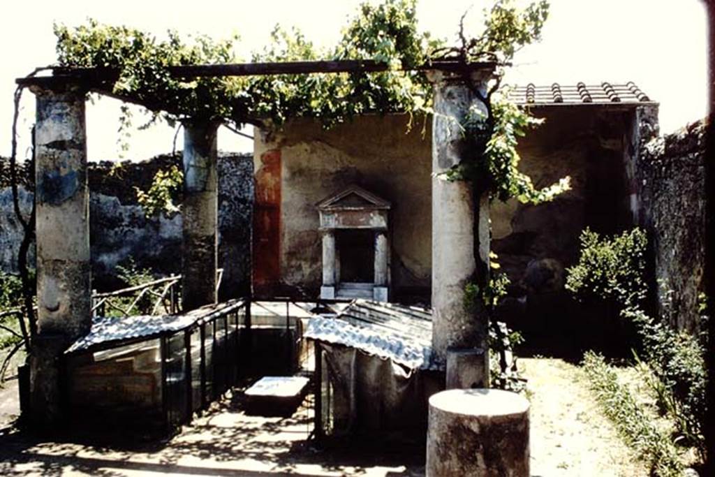 I.7.12 Pompeii. 1961. Looking south towards summer triclinium with painted panels. Photo by Stanley A. Jashemski.
Source: The Wilhelmina and Stanley A. Jashemski archive in the University of Maryland Library, Special Collections (See collection page) and made available under the Creative Commons Attribution-Non Commercial License v.4. See Licence and use details.
J61f0633
