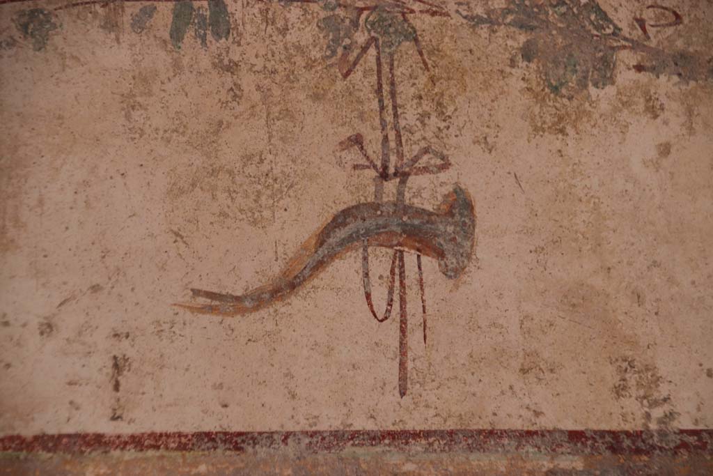 I.7.12 Pompeii. September 2021. 
Detail from upper east wall of cubiculum in south-east corner. Photo courtesy of Klaus Heese.
