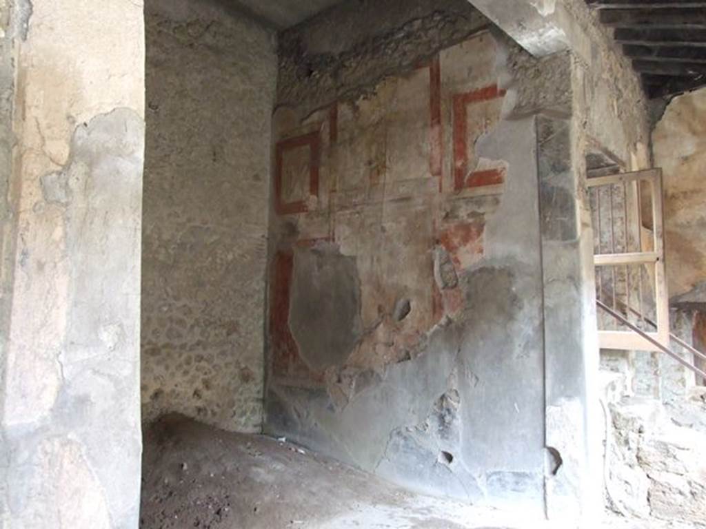 I.7.19 Pompeii. December 2006. Exedra on north side of north portico.