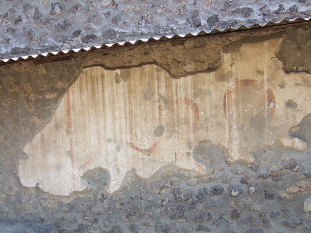 I.8.1 Pompeii. September 2005. West perimeter wall, with remains of lararium, white at bottom with serpent at the side of an altar. 
See Bragantini, de Vos, Badoni, 1981. Pitture e Pavimenti di Pompei, Parte 1. Rome: ICCD. (p.77)