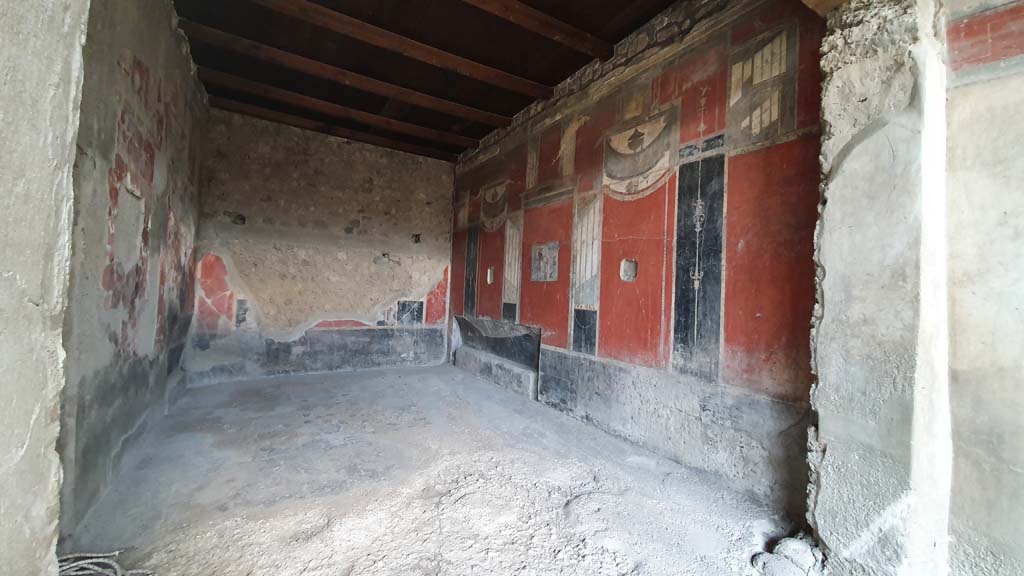 I.8.9 Pompeii. July 2021. Room 7, looking north into triclinium from north portico.
Foto Annette Haug, ERC Grant 681269 DÉCOR.
