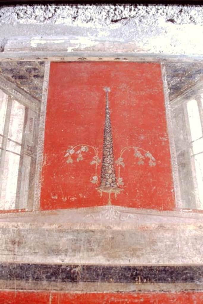 I.8.9 Pompeii. 1968. Room 7, upper east wall of triclinium above central painted panel.  
Photo by Stanley A. Jashemski.
Source: The Wilhelmina and Stanley A. Jashemski archive in the University of Maryland Library, Special Collections (See collection page) and made available under the Creative Commons Attribution-Non Commercial License v.4. See Licence and use details.
J68f0609