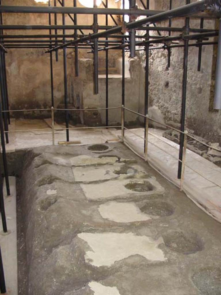 I.8.15 Pompeii. May 2003. Looking north across room with kiln and plant for production of pigments. Photo courtesy of Nicolas Monteix
