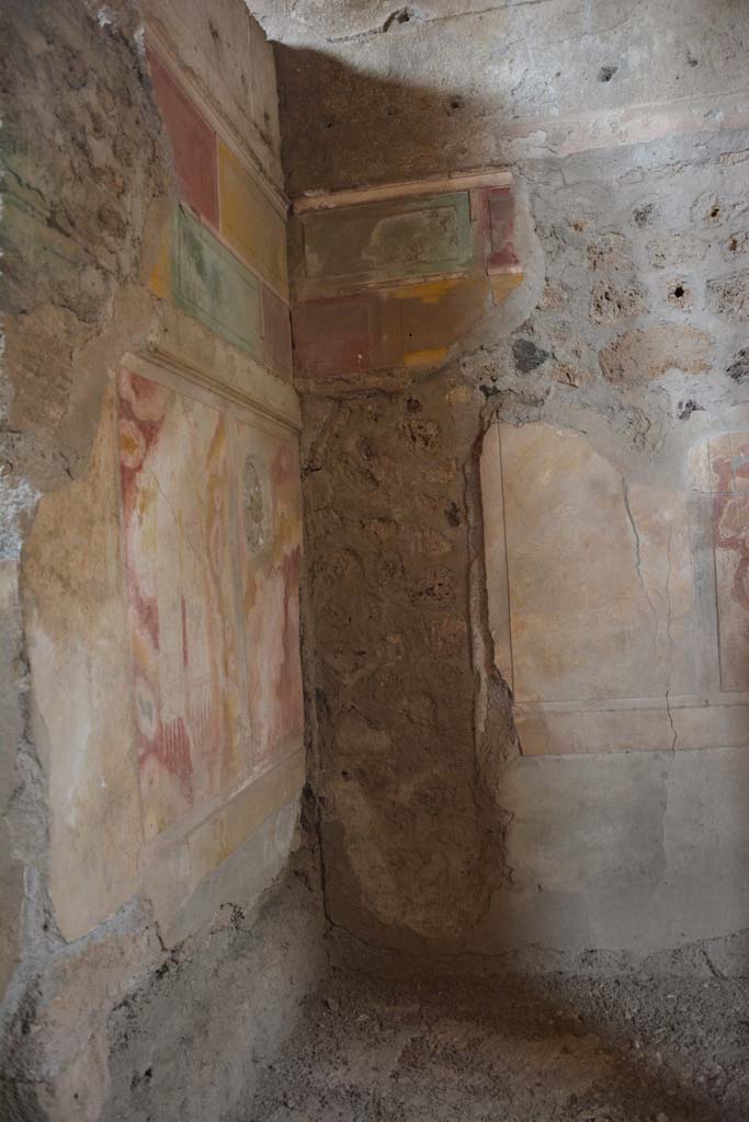 I.8.17 Pompeii. March 2019. Room 15, north-west corner of alcove.
Foto Annette Haug, ERC Grant 681269 DÉCOR.