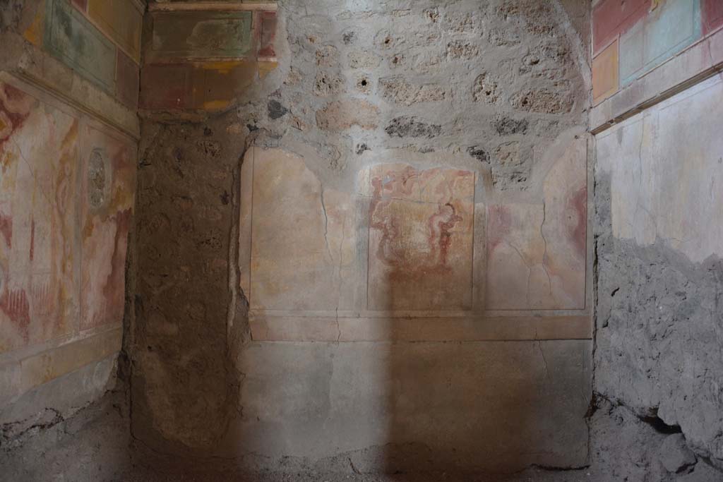 I.8.17 Pompeii. March 2019. Room 15, looking north in alcove. 
Foto Annette Haug, ERC Grant 681269 DÉCOR.
