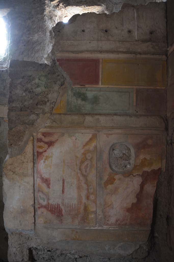 I.8.17 Pompeii. March 2019. Room 15, west wall of alcove.
Foto Annette Haug, ERC Grant 681269 DÉCOR.
