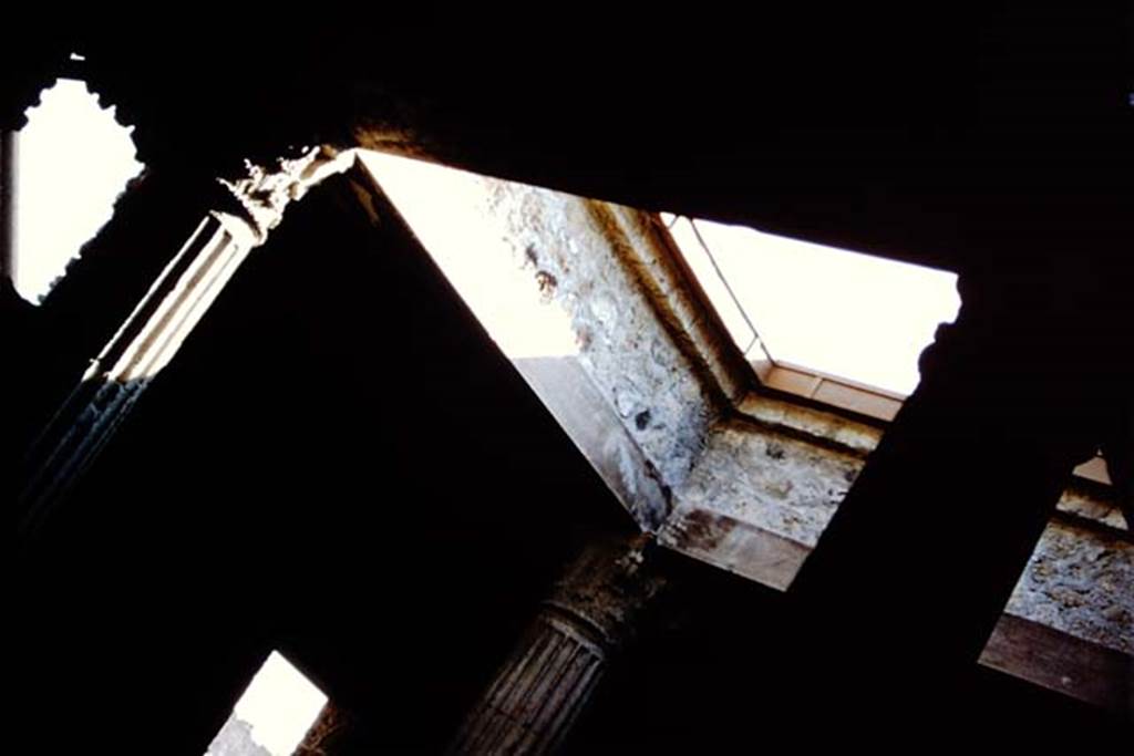 I.8.17 Pompeii. 1959. Room 3, compluvium in atrium.
Photo by Stanley A. Jashemski.
Source: The Wilhelmina and Stanley A. Jashemski archive in the University of Maryland Library, Special Collections (See collection page) and made available under the Creative Commons Attribution-Non Commercial License v.4. See Licence and use details.
J59f0325